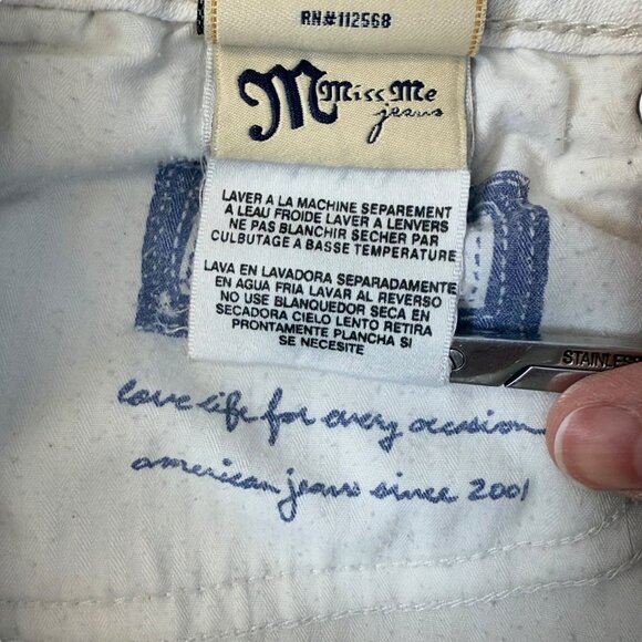 Miss Me Irene Shorts Womens Sz 29 White Embroidered Low Rise Flap Pocket Denim - Picture 11 of 15